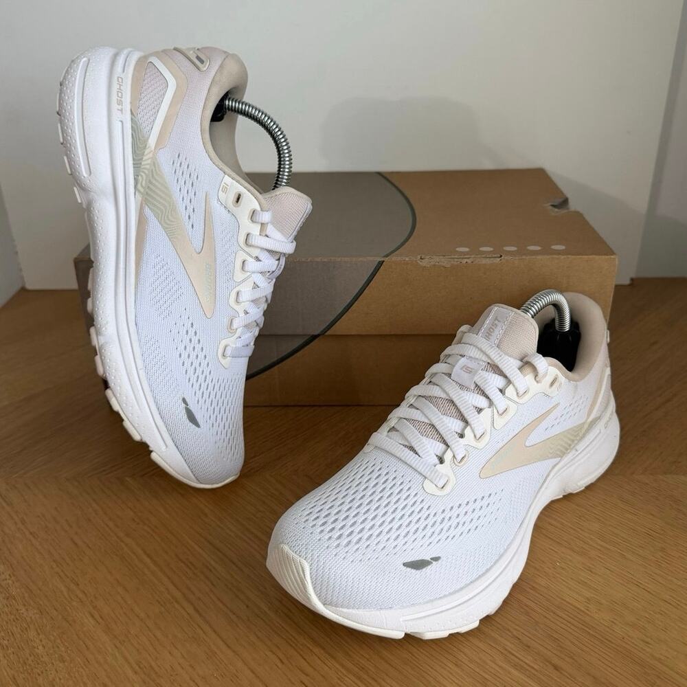 Brooks Ghost 15 White/Crystal Grey/Glass Women Running Sneakers- SZ 6